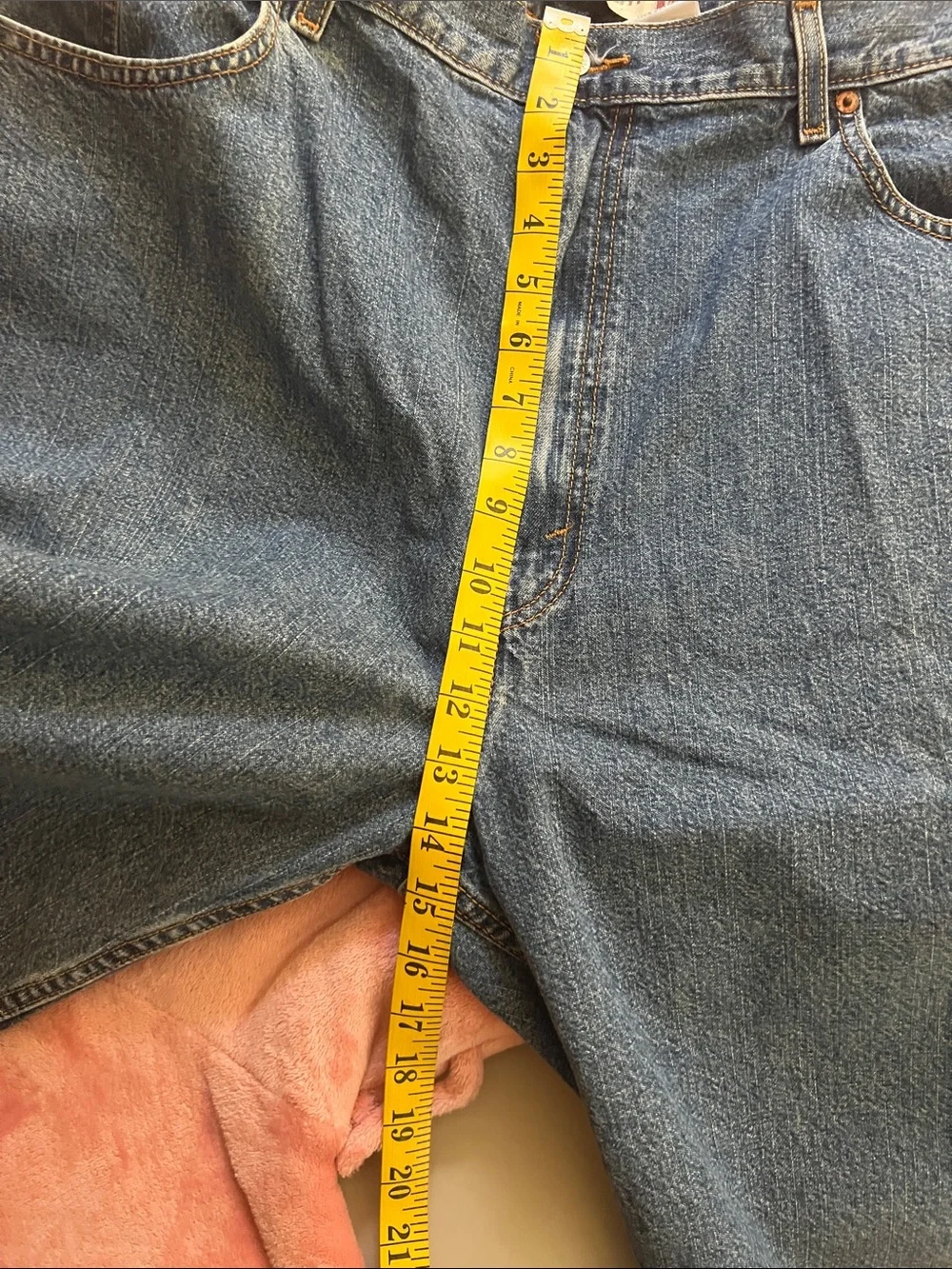 Levi’s Classic Blue Denim Men's Shorts - Loose Straight‎ Fit w42